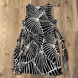 Vineyard Vines navy & cream tie dress